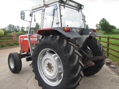 Massey Ferguson 375