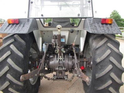 Massey Ferguson 375