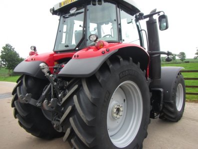 Massey Ferguson 6716S Efficent