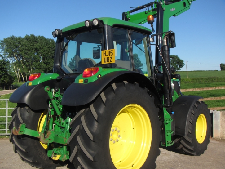 John Deere 6115M