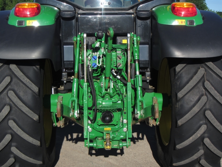 John Deere 6115M