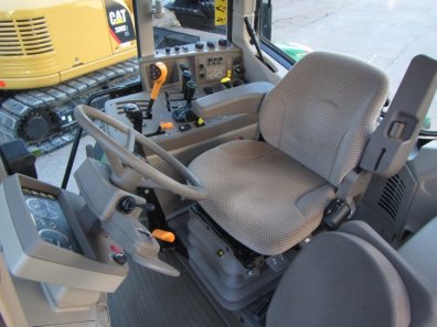 John Deere 6115M