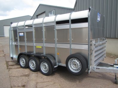 Ifor Williams TA510G3-14 tri-axle trailer 14ft