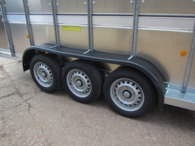 Ifor Williams TA510G3-14 tri-axle trailer 14ft