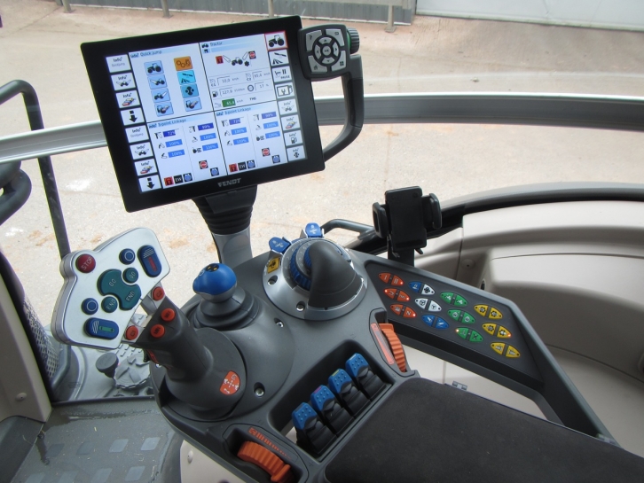 Fendt 828 Profi-Plus