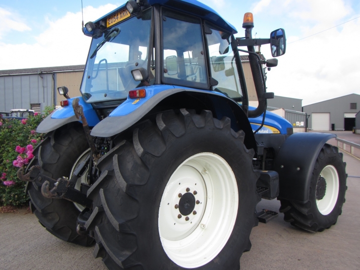 New Holland TM155