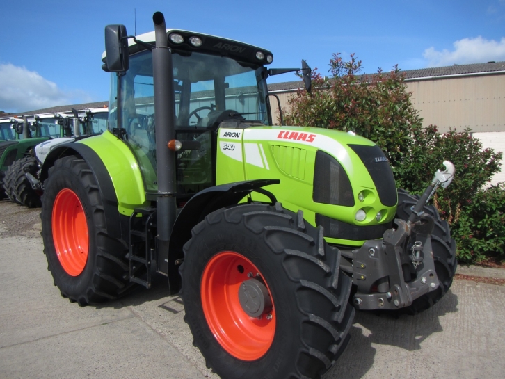 Claas Arion 640