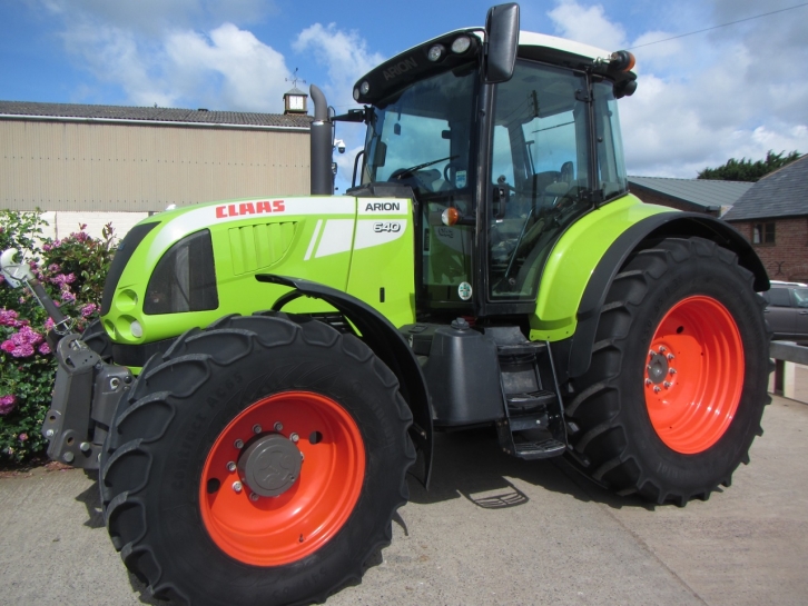 Claas Arion 640
