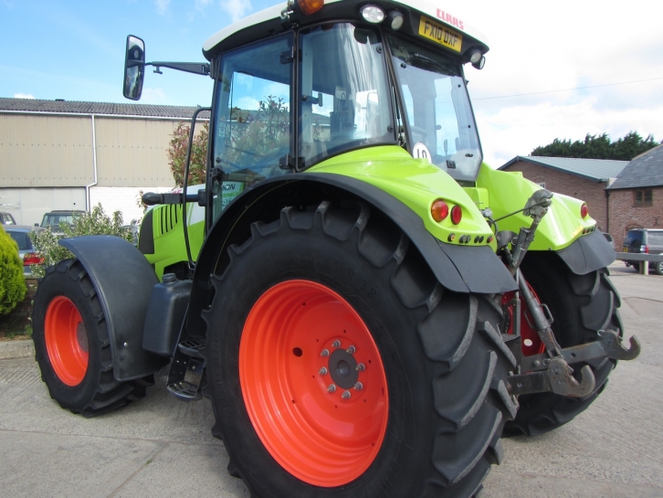 Claas Arion 640