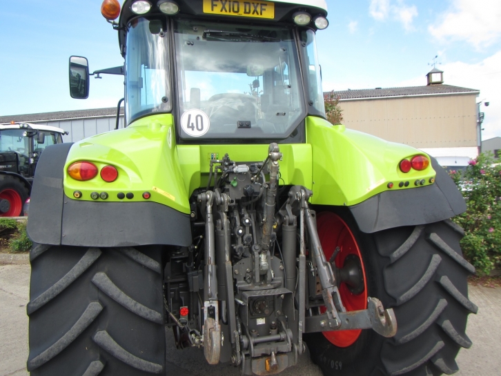 Claas Arion 640