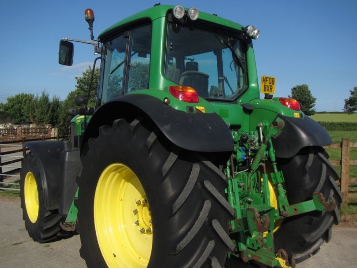 John Deere 6930