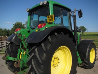 John Deere 6930