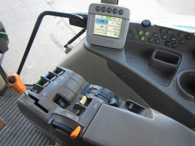 John Deere 6930