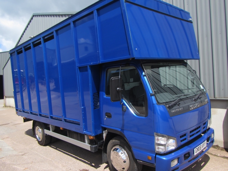 Isuzu NQR 751D Horsebox