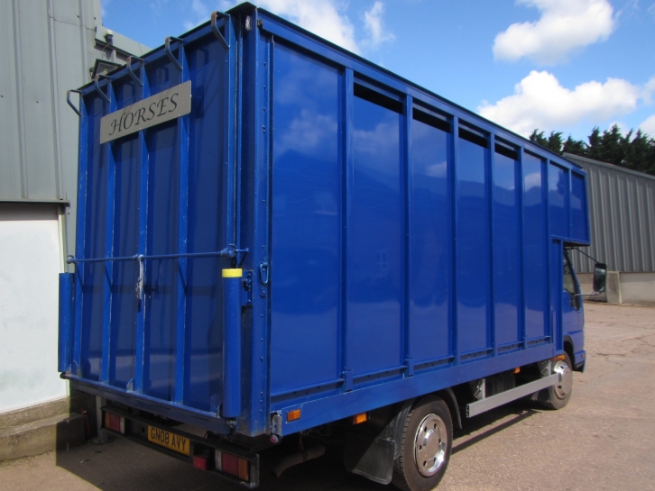 Isuzu NQR 751D Horsebox