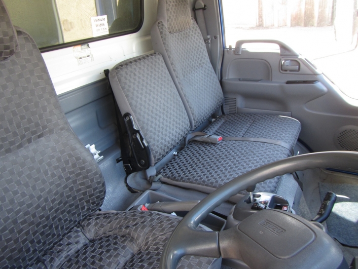 Isuzu NQR 751D Horsebox