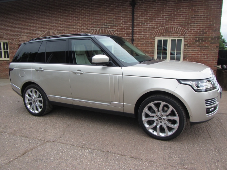 Land Rover Range Rover Autobiography 4.4 SDV8