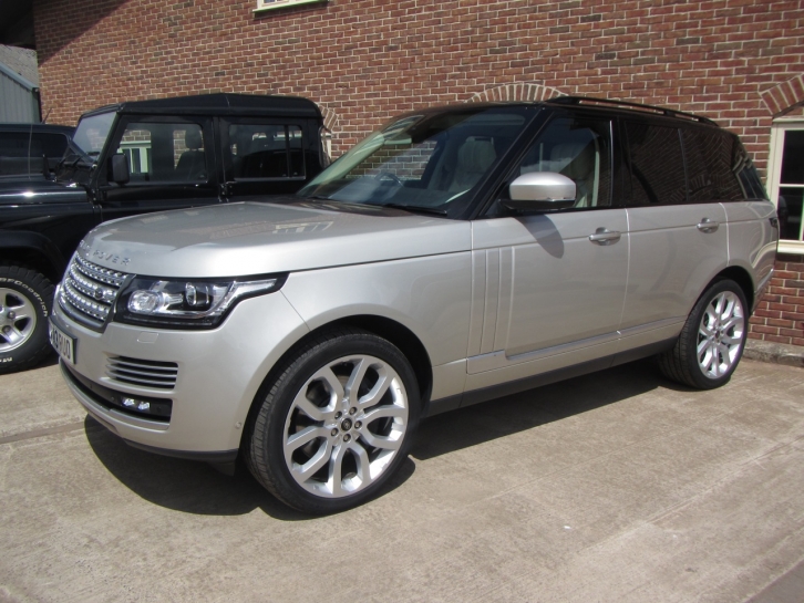 Land Rover Range Rover Autobiography 4.4 SDV8