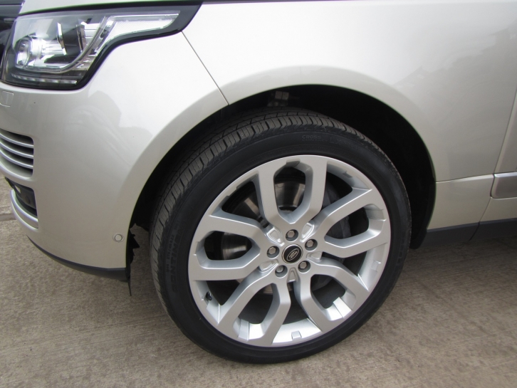 Land Rover Range Rover Autobiography 4.4 SDV8
