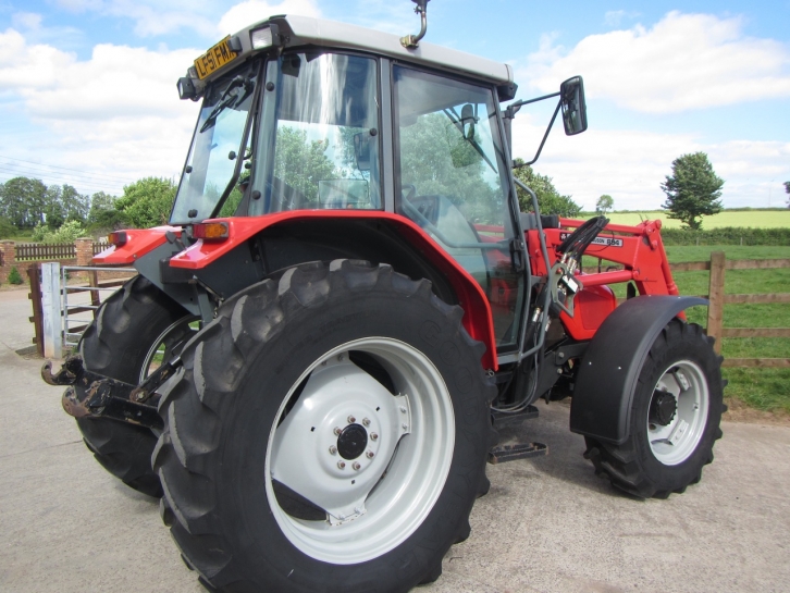 Massey Ferguson 4255