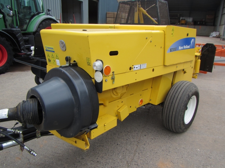 New Holland BC 5060 conventional baler