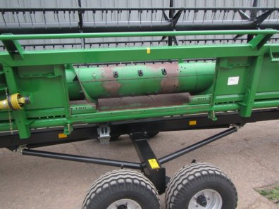 John Deere T560 Hillmaster combine