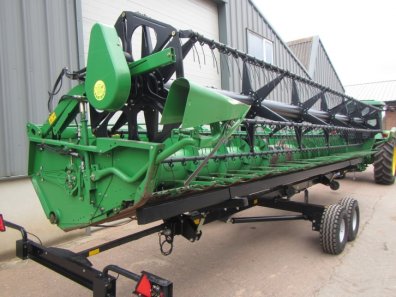 John Deere T560 Hillmaster combine