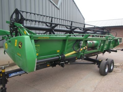 John Deere T560 Hillmaster combine