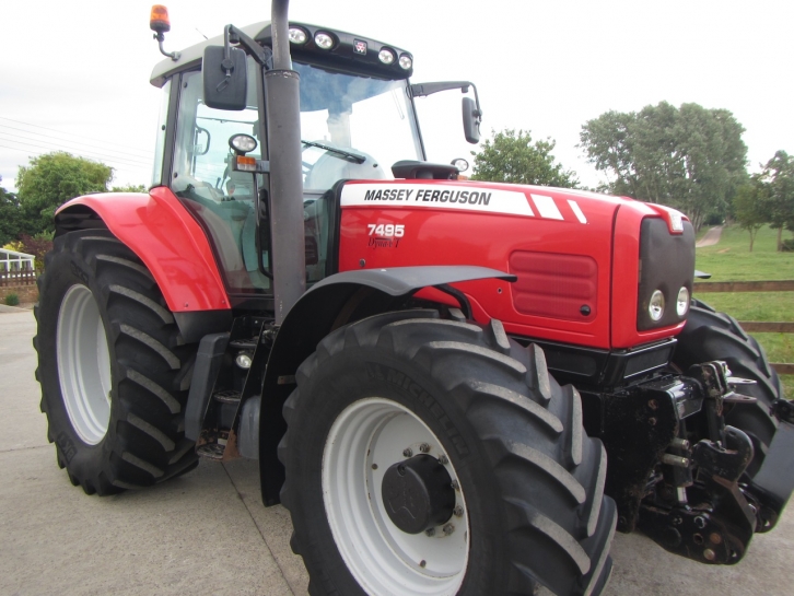Massey Ferguson 7495