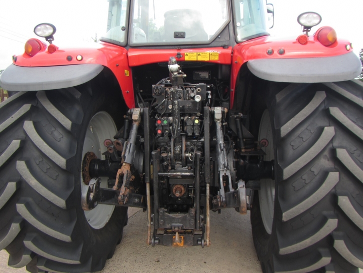 Massey Ferguson 7495