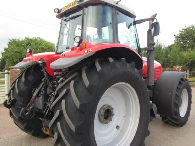 Massey Ferguson 7495