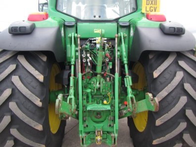 John Deere 7530