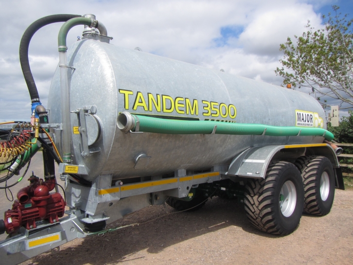 Major Tandem 3500 slurry tanker