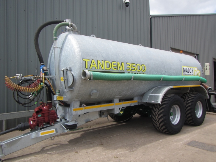 Major Tandem 3500 slurry tanker