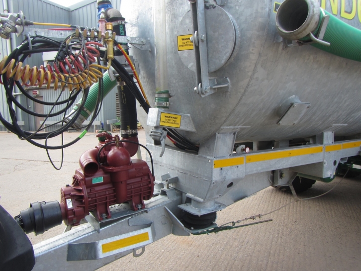 Major Tandem 3500 slurry tanker