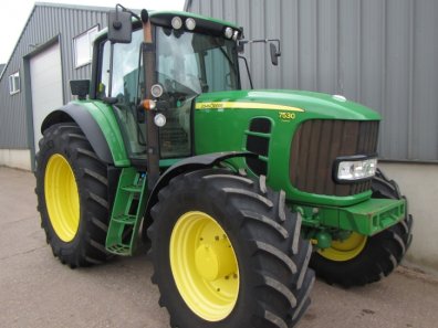 John Deere 7530