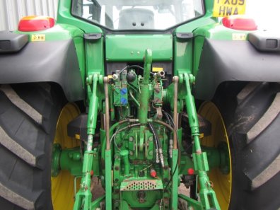 John Deere 7530