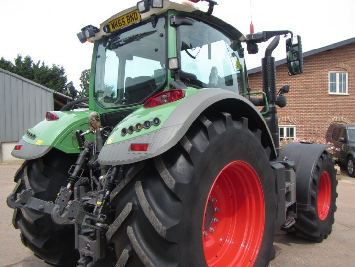 Fendt 724 Profi-Plus
