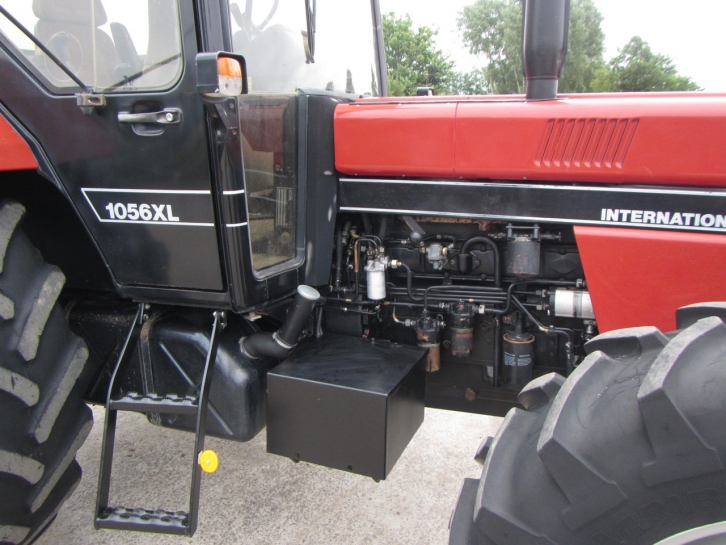 Case 1056XL