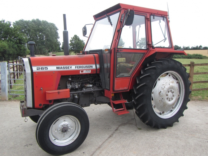 Massey Ferguson 265