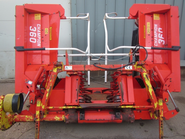 Kemper Champion 360 8 row maize header