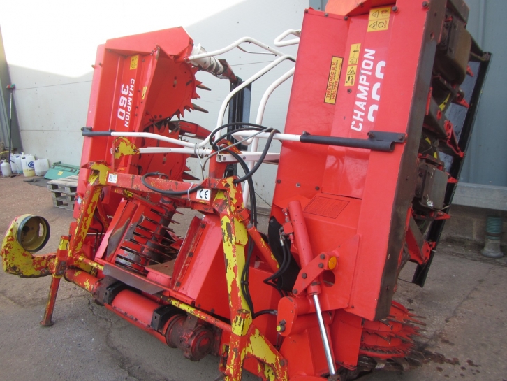 Kemper Champion 360 8 row maize header