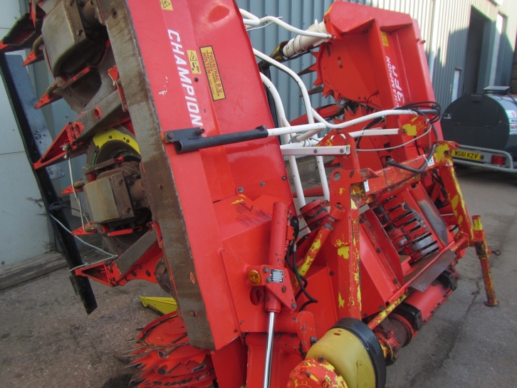 Kemper Champion 360 8 row maize header