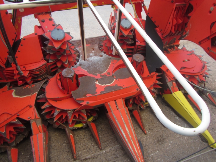 Kemper Champion 360 8 row maize header