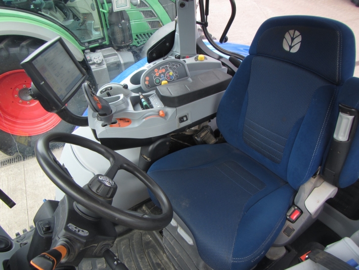 New Holland T7.270
