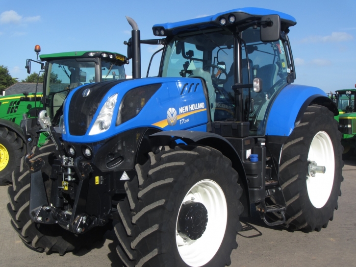 New Holland T7.245