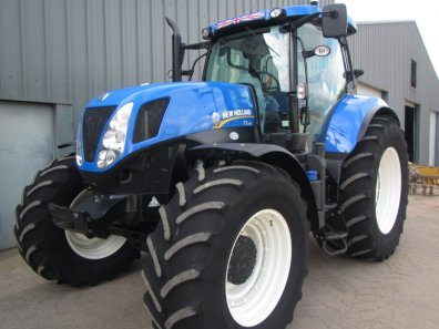 New Holland T7.235