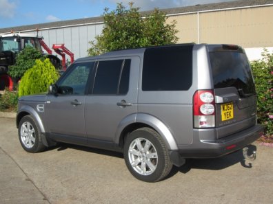 Land Rover Discovery Commercial