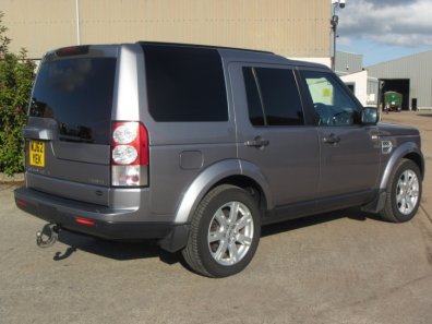 Land Rover Discovery Commercial
