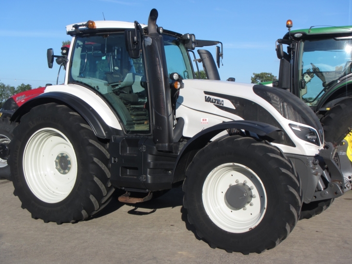 Valtra T214 Direct